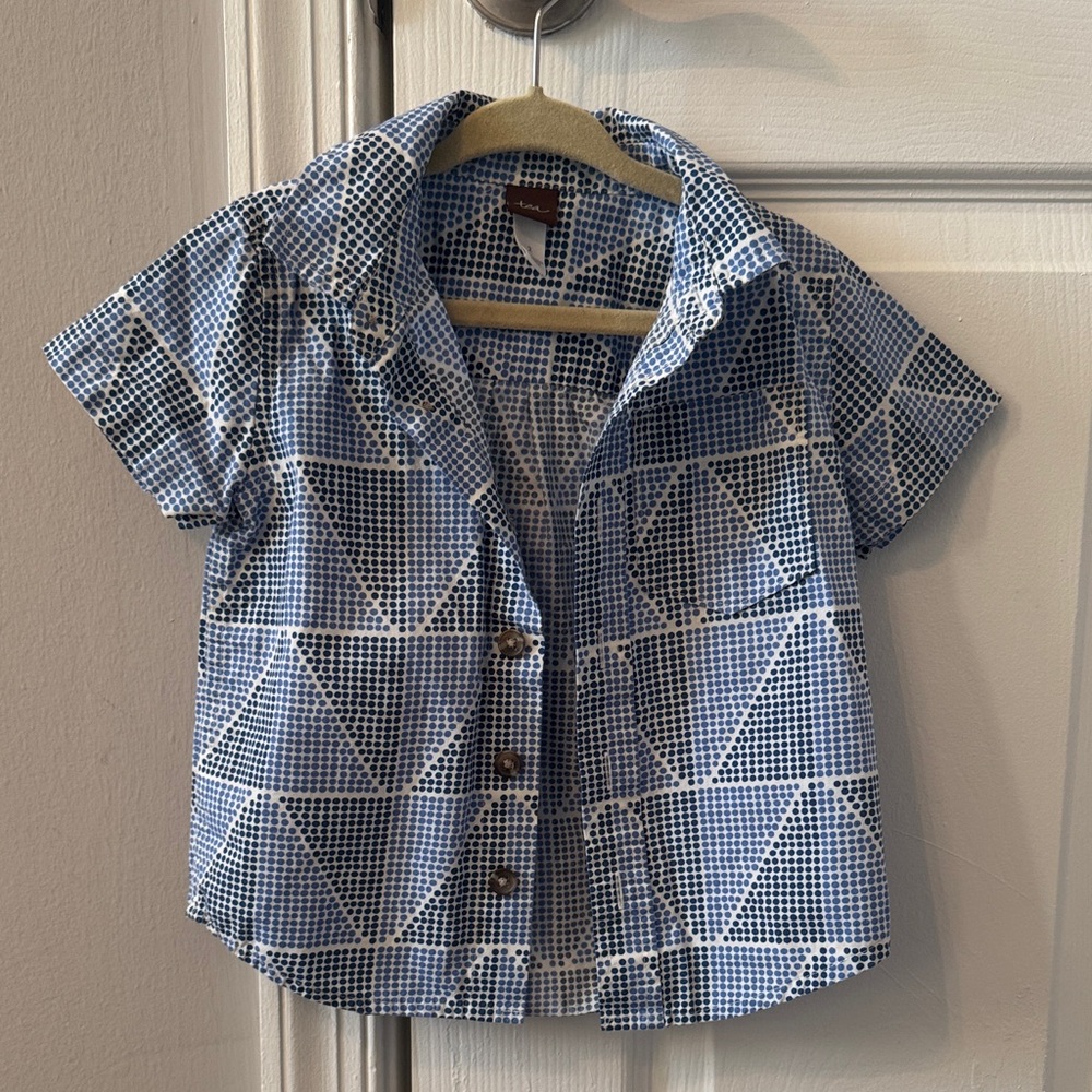 Tea Collection Blue & White Geometric Short-Sleeve Button Shirt-never worn!
